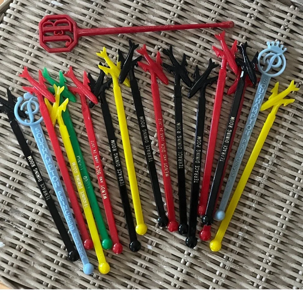 Vintage Plastic Swizzle Sticks Lot 18 pc Airplane Terrace Dining Room J&B 1972